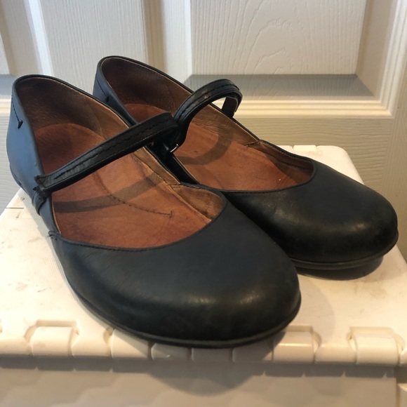 Dansko Shoes - Women’s Mary Jane Dansko’s